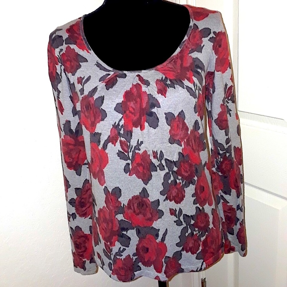 Talbots Beautiful Gray Sweater with Red Roses Size S